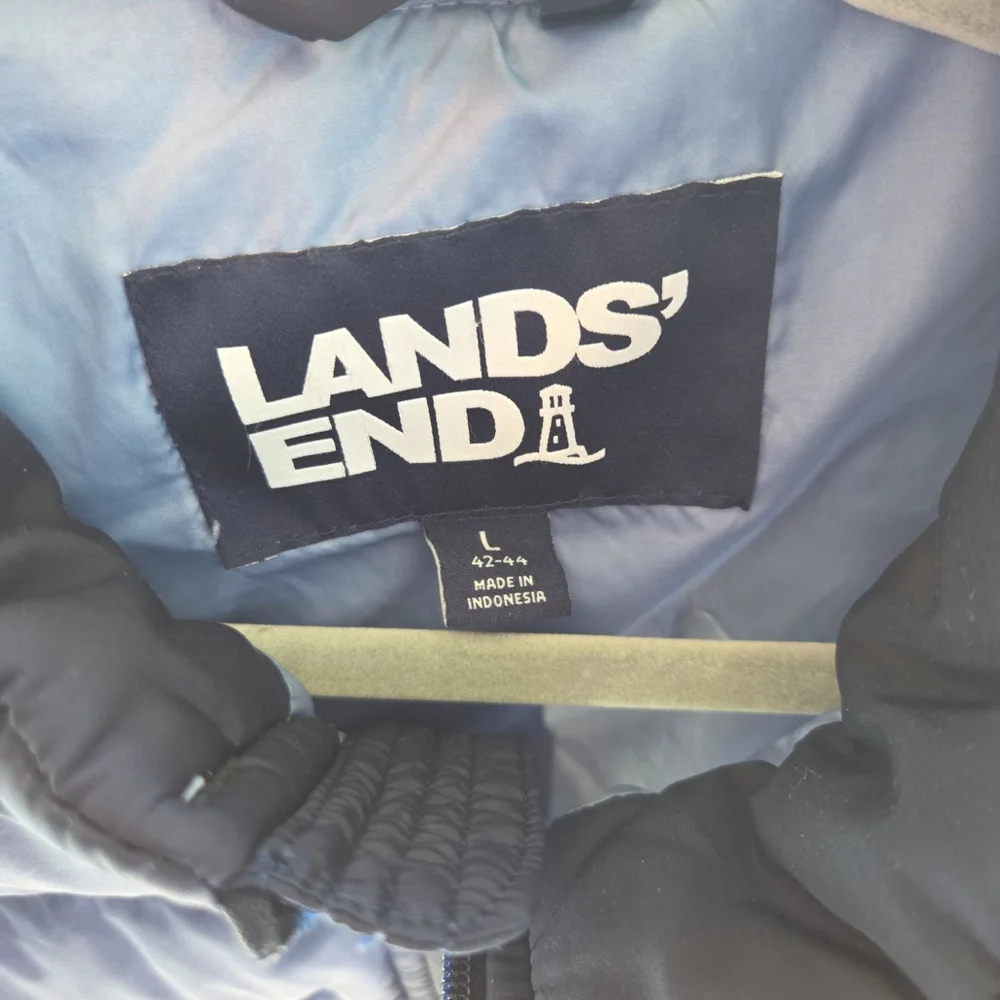 Lands End Men's Puffer Vest, Size 42-44, Black, Snap Pockets, Full Zipper‎